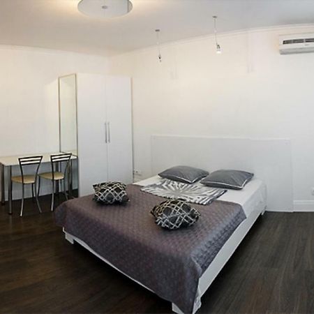 Great Studio Near The Pechersk Київ Екстер'єр фото